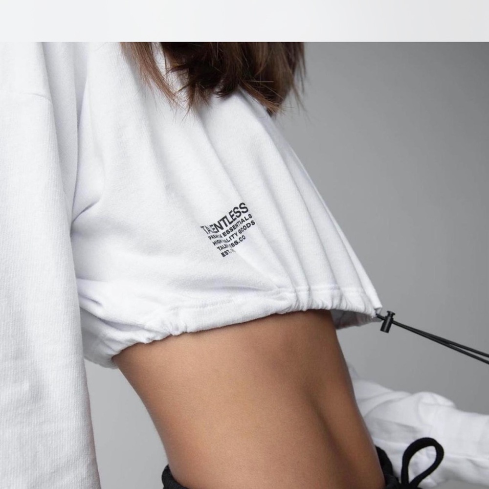 TALENTLESS White Crop T-Shirt Relaxed Fit